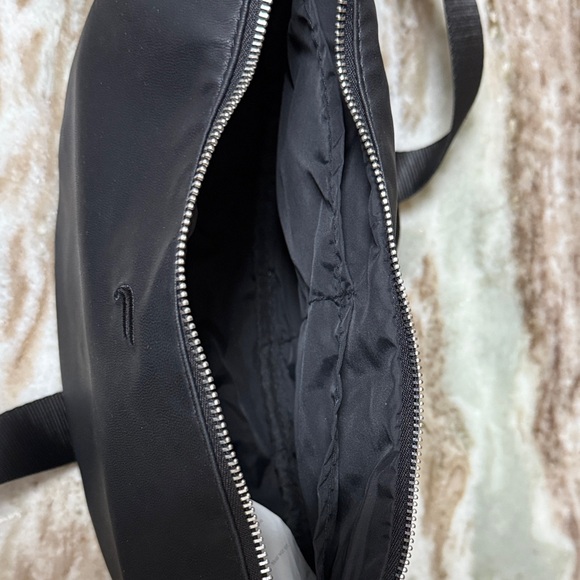 Fabletics Black Crossbody Bag - Picture 5 of 5